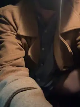 Snapshot of Hideen-real-face chatting on March 19, 10:22 am Hideen-real-face online show from March 19, 10:22 am