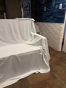 Snapshot of Hideen-real-face chatting on February 14, 11:18 am Hideen-real-face online show from February 14, 11:18 am