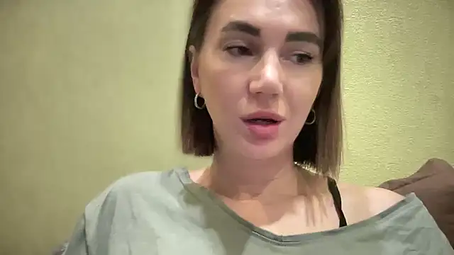 Snapshot of EvilDemon94 chatting on October 27, 9:02 am EvilDemon94 online show from October 27, 9:02 am