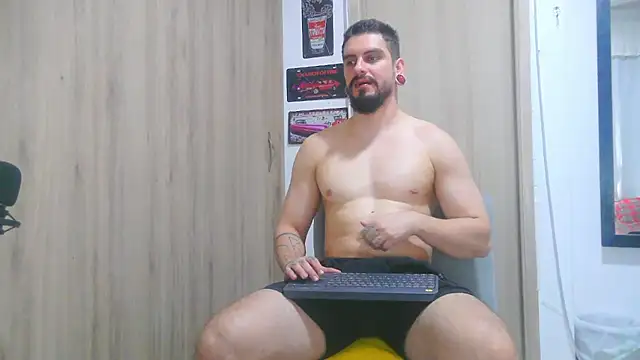 Snapshot of Aaron_kwok28 chatting on October 23, 12:54 am Aaron kwok28 online show from October 23, 12:54 am