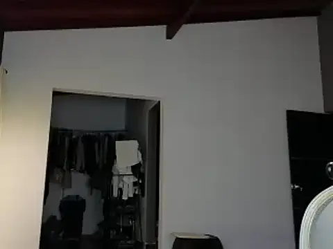 Snapshot of greyslopez chatting on March 19, 2:59 am greyslopez online show from March 19, 2:59 am