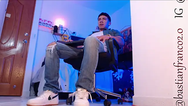 marc ginale online show from December 20, 11:37 pm