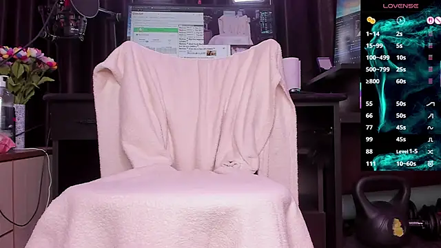 Raissa sky26 online show from May 18, 2:51 am