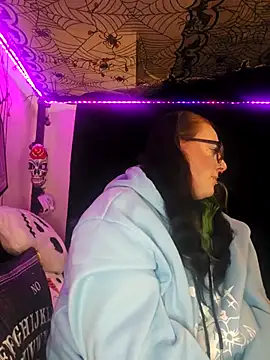 Bunny Cummings online show from November 11, 11:49 pm