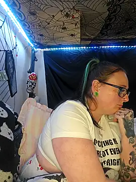 Bunny Cummings online show from November 20, 11:26 pm