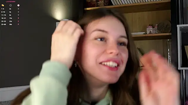 Snapshot of DarylBarks chatting on October 1, 1:11 am DarylBarks online show from October 1, 1:11 am