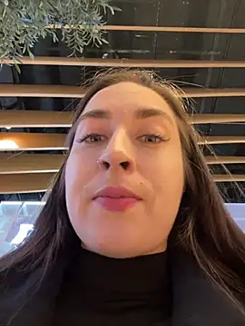 Snapshot of Holly_Play chatting on January 23, 9:08 am Holly Play online show from January 23, 9:08 am