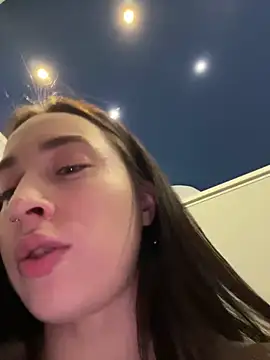 Snapshot of Holly_Play chatting on March 14, 12:29 pm Holly Play online show from March 14, 12:29 pm