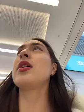 Holly Play online show from February 9, 11:58 am