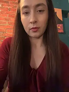 Holly Play online show from June 3, 11:02 am