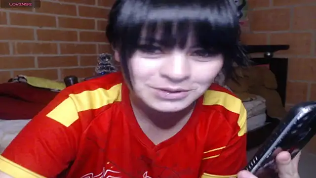Snapshot of Valerydirty_dark chatting on December 19, 1:28 am Valerydirty dark online show from December 19, 1:28 am
