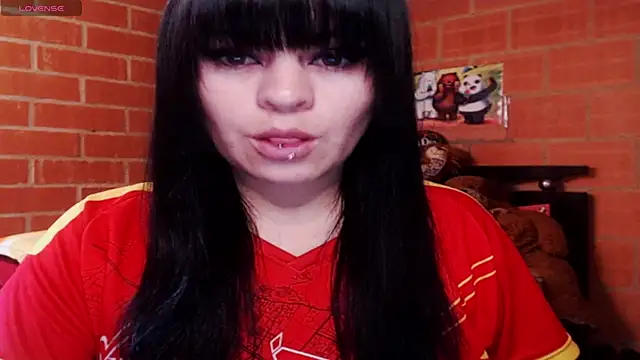 Snapshot of Valerydirty_dark chatting on December 23, 6:05 pm Valerydirty dark online show from December 23, 6:05 pm