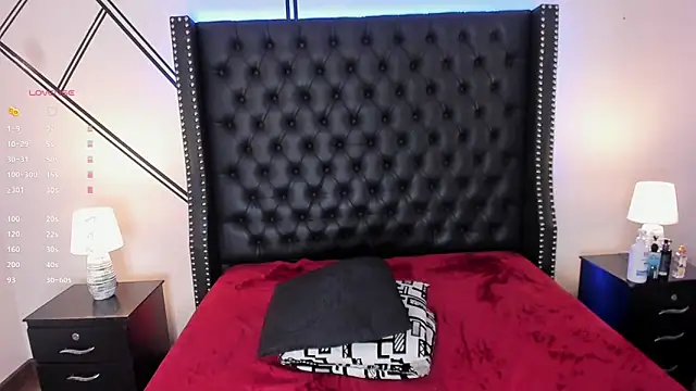 Iris Thompson  online show from February 22, 11:35 pm