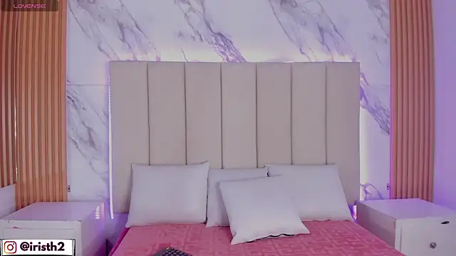 Iris Thompson  online show from January 8, 4:26 am