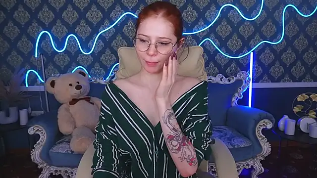 Sasha Exclusive online show from September 22, 1:02 pm