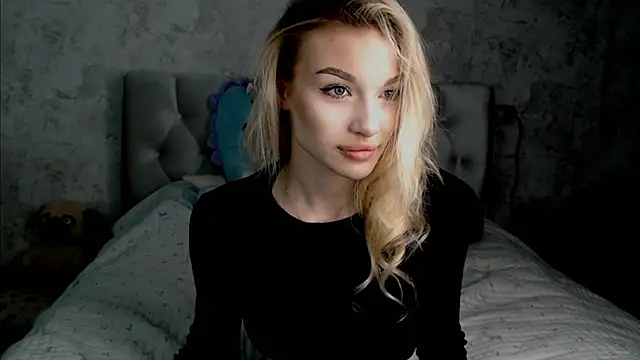 Ella Milla online show from May 11, 2:45 pm