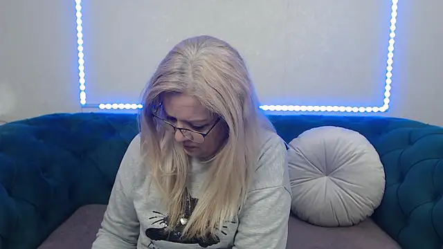 IvanaCharm online show from April 29, 3:21 am