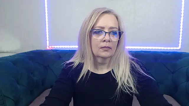 IvanaCharm online show from May 8, 3:23 am