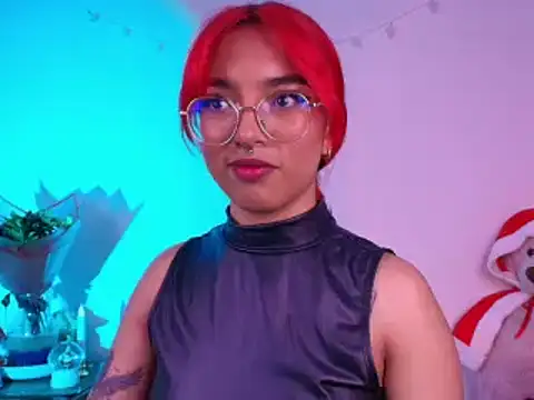 Snapshot of sofia_blossom chatting on December 28, 5:23 am sofia blossom online show from December 28, 5:23 am