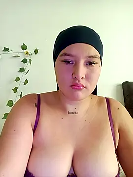 Snapshot of Celeste_camila18 chatting on October 1, 1:50 pm Celeste camila18 online show from October 1, 1:50 pm