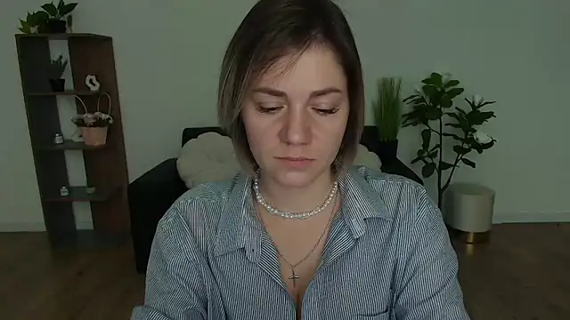 MariaSttone online show from December 6, 3:00 pm