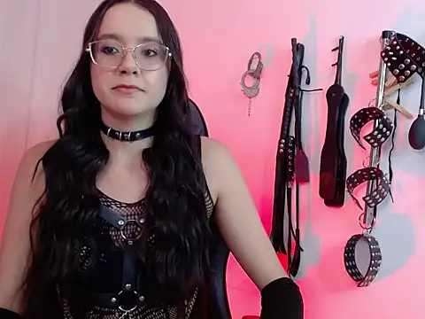 Alisson Beckett online show from January 12, 8:25 pm