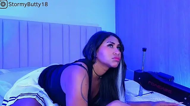 StormyButty18 online show from January 14, 3:43 am