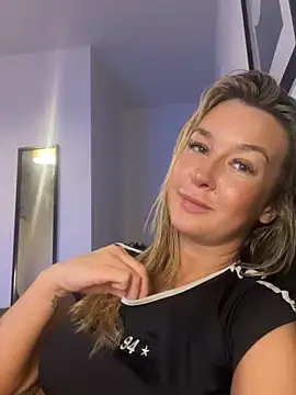 Busty-Bambi online show from March 12, 7:28 pm