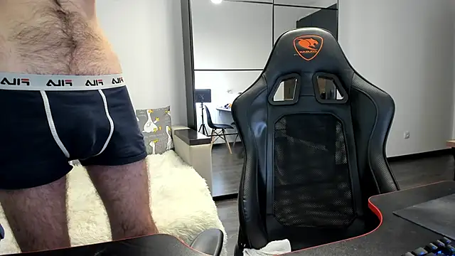 White Dylan online show from November 26, 1:01 pm