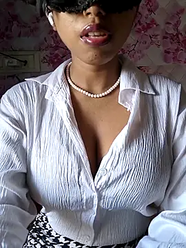 sandy naughty online show from April 28, 3:44 am