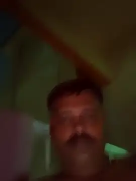 Snapshot of Vinay-kumar89 chatting on May 1, 4:33 pm Vinay-kumar89 online show from May 1, 4:33 pm