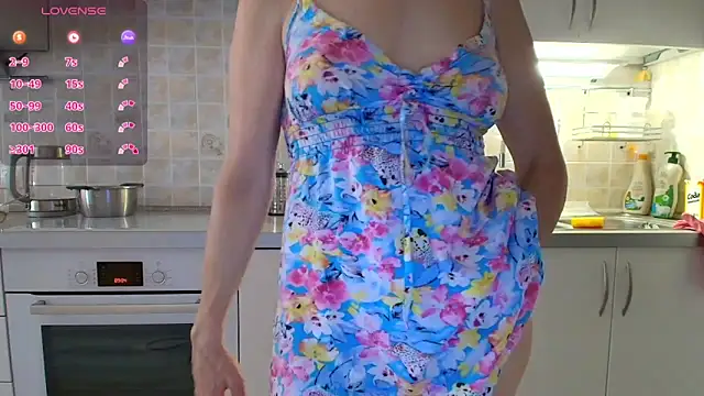 Snapshot of MilfeaN chatting on September 22, 6:37 am MilfeaN online show from September 22, 6:37 am