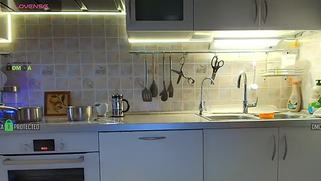 Snapshot of MilfeaN chatting on October 6, 6:22 am MilfeaN online show from October 6, 6:22 am