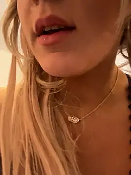 EllaSnow online show from March 10, 5:54 am