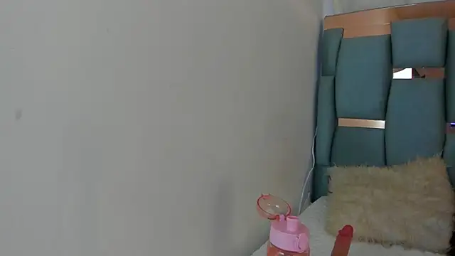 honeyy mia online show from February 11, 3:44 am