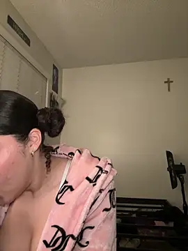 Snapshot of ladylavish chatting on December 15, 11:23 am ladylavish online show from December 15, 11:23 am