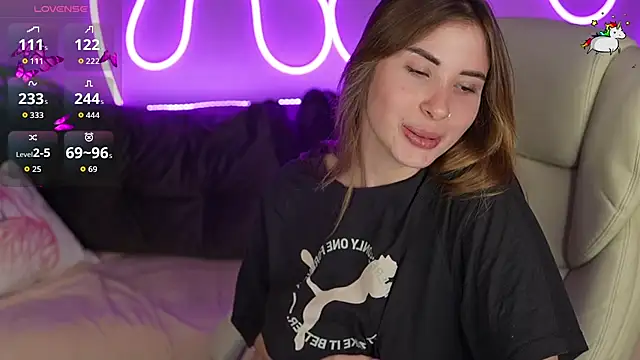 JennyyLuv online show from November 3, 1:51 am