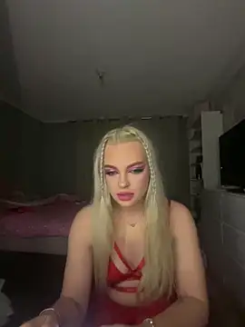 Snapshot of Annie_Louise chatting on December 11, 1:26 am Annie Louise online show from December 11, 1:26 am