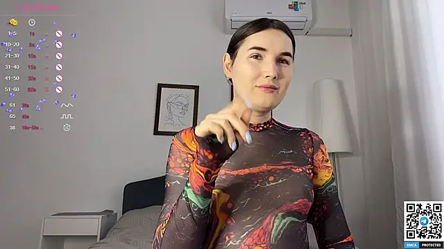 Maria Bowie online show from December 19, 9:18 am