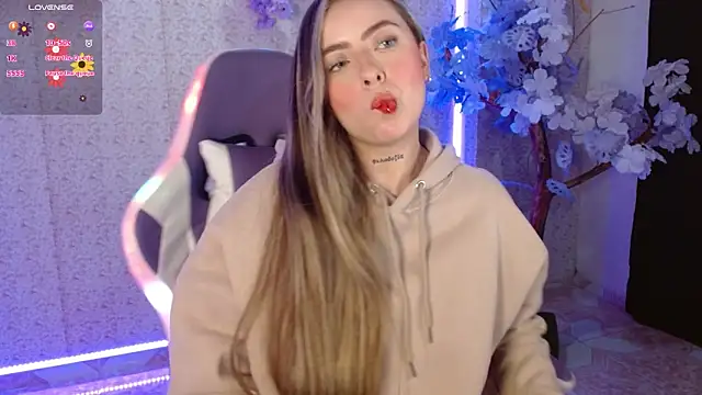 NaomiFox1 online show from February 15, 3:31 am