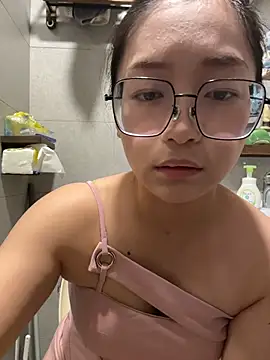 Snapshot of wt0314 chatting on March 25, 2:23 pm wt0314 online show from March 25, 2:23 pm