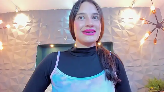 LaurenJhonsonn online show from January 6, 9:08 am