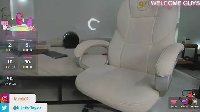 julietha taylor online show from September 26, 3:10 am