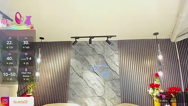 Snapshot of julietha_taylor chatting on February 27, 3:17 am julietha taylor online show from February 27, 3:17 am