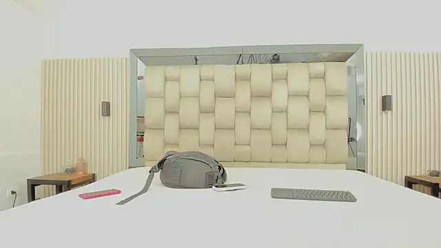 Snapshot of julietha_taylor chatting on February 27, 9:48 pm julietha taylor online show from February 27, 9:48 pm