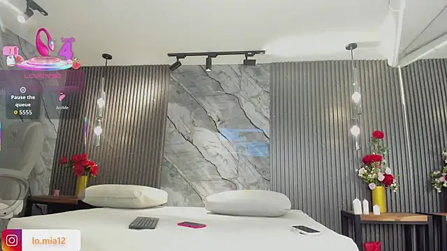 Snapshot of julietha_taylor chatting on March 6, 2:19 am julietha taylor online show from March 6, 2:19 am