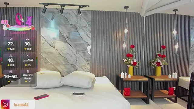 Snapshot of julietha_taylor chatting on March 11, 12:38 am julietha taylor online show from March 11, 12:38 am