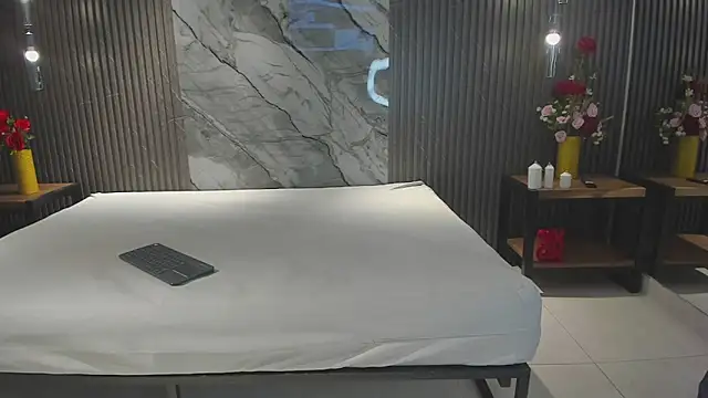 Snapshot of julietha_taylor chatting on March 12, 1:12 am julietha taylor online show from March 12, 1:12 am