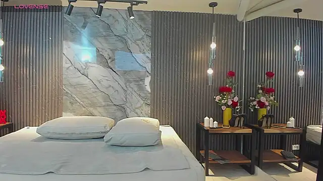 Snapshot of julietha_taylor chatting on March 17, 1:43 am julietha taylor online show from March 17, 1:43 am