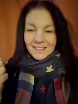 Snapshot of 420Curvybabe chatting on January 23, 7:32 am 420Curvybabe online show from January 23, 7:32 am